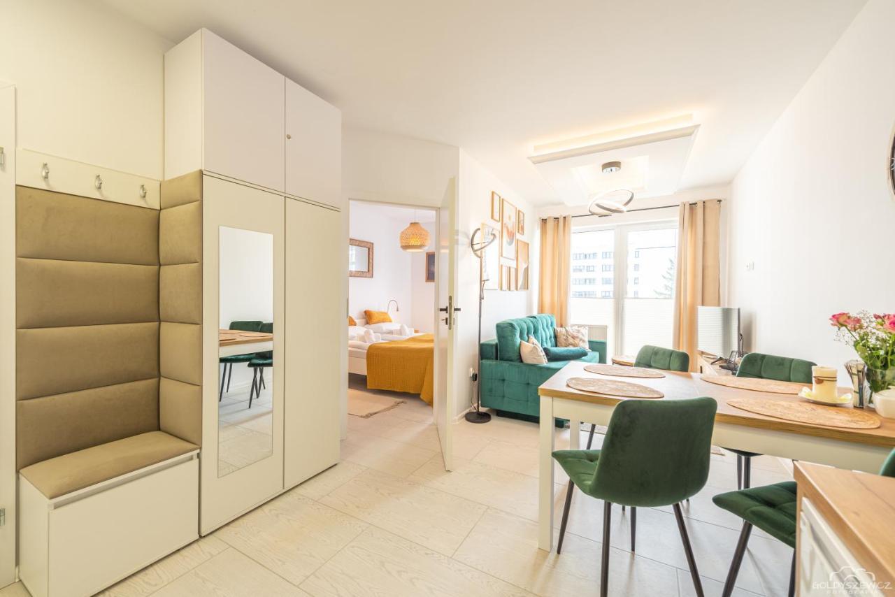 Horyzont Apartamenty - Kapitanski Mostek- Blisko Portu- Sniadania Kołobrzeg Exteriör bild