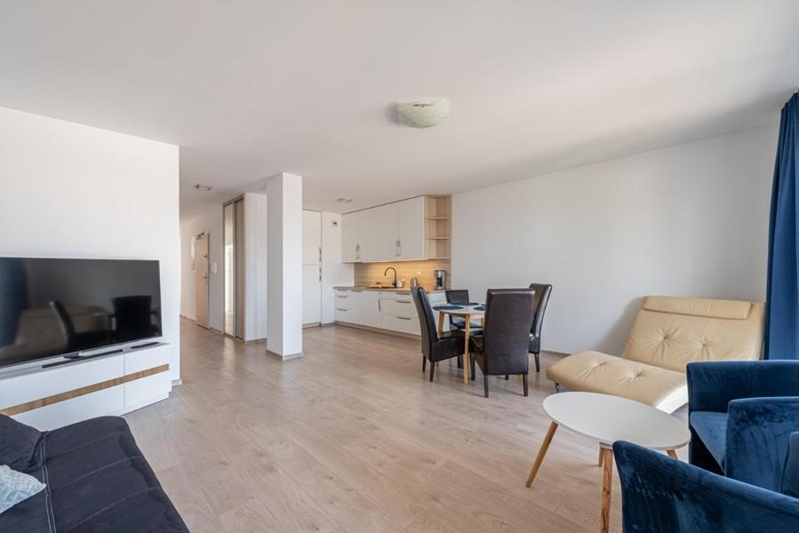 Horyzont Apartamenty - Kapitanski Mostek- Blisko Portu- Sniadania Kołobrzeg Exteriör bild