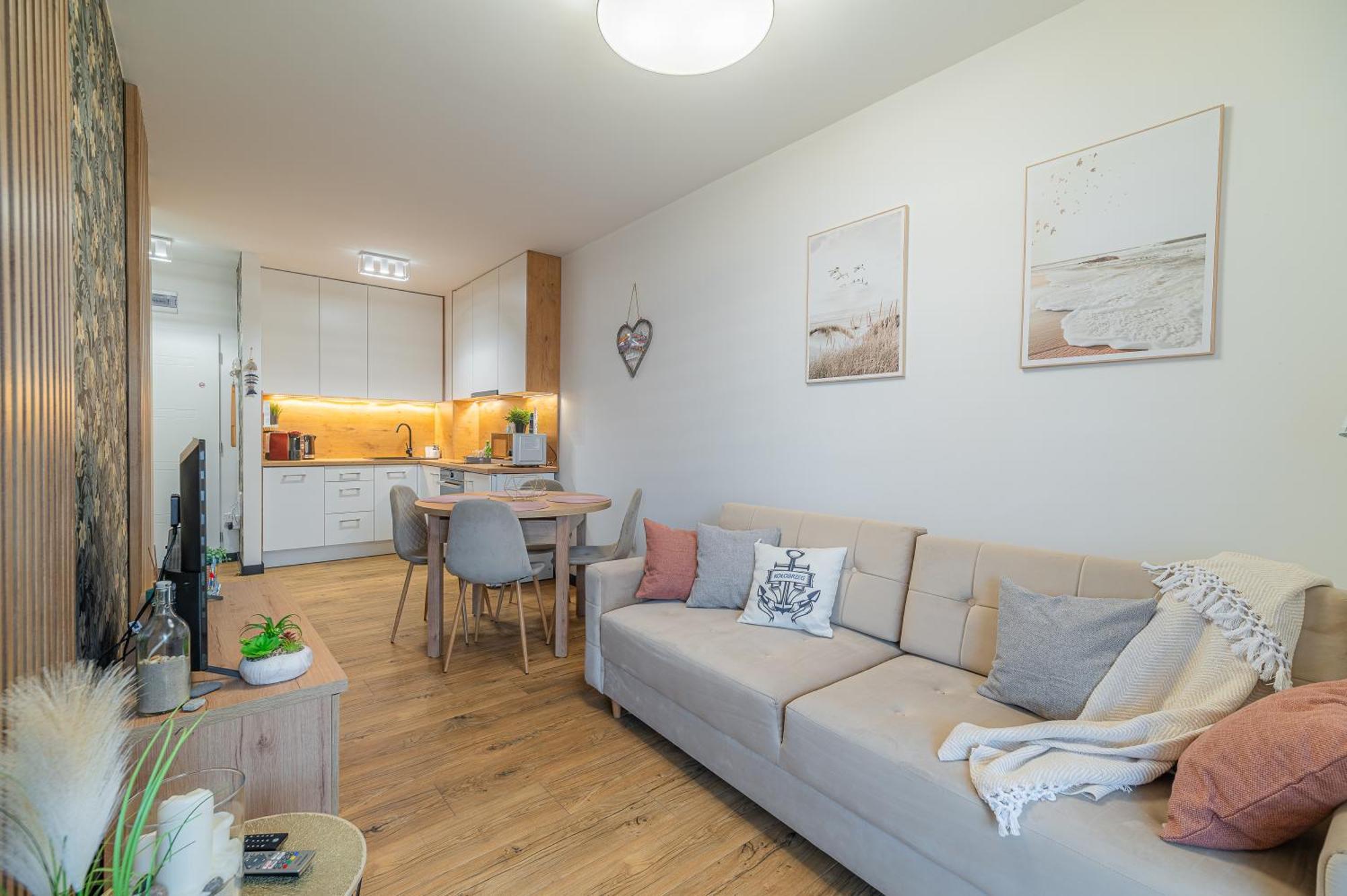 Horyzont Apartamenty - Kapitanski Mostek- Blisko Portu- Sniadania Kołobrzeg Exteriör bild
