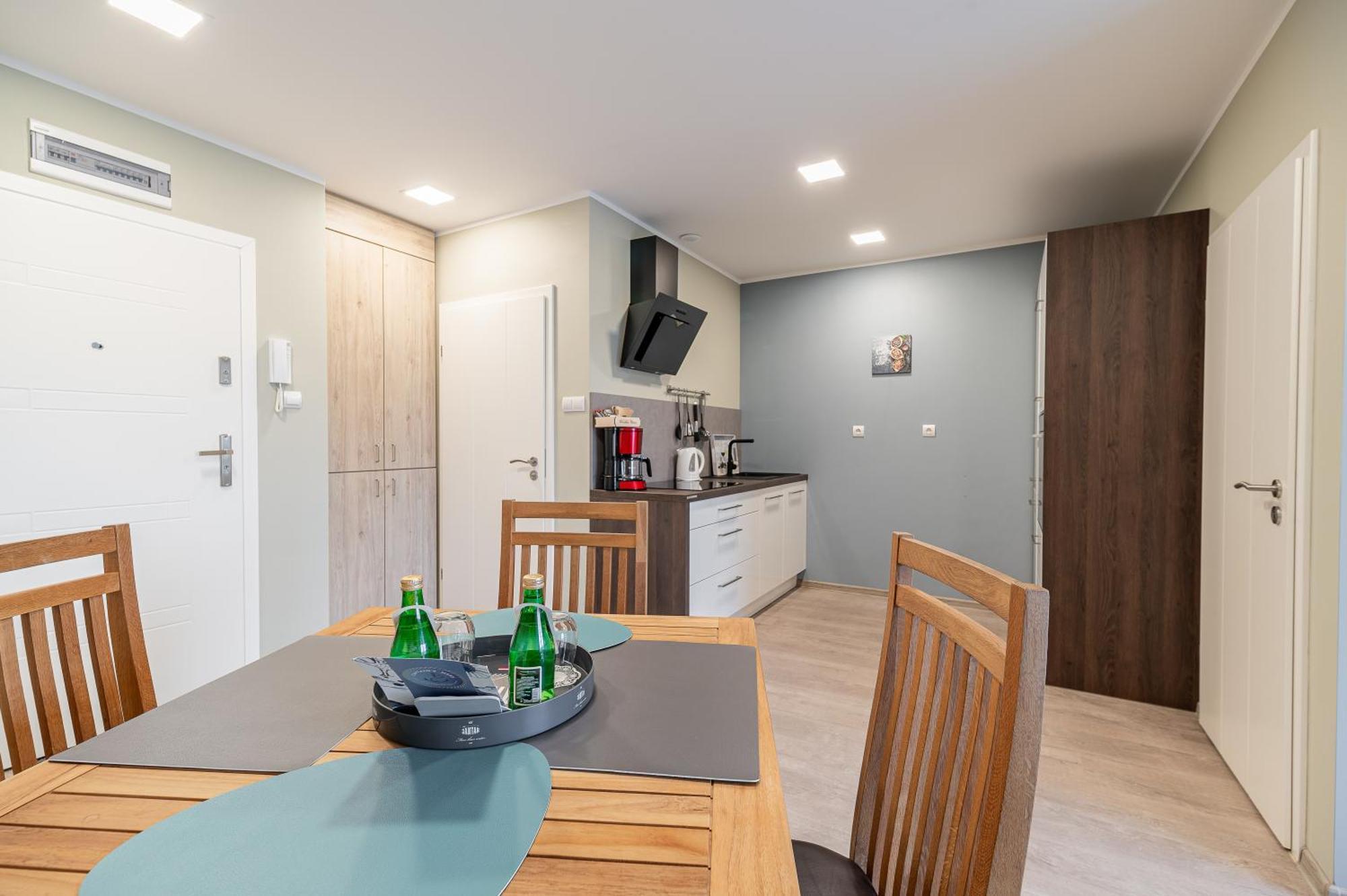 Horyzont Apartamenty - Kapitanski Mostek- Blisko Portu- Sniadania Kołobrzeg Exteriör bild